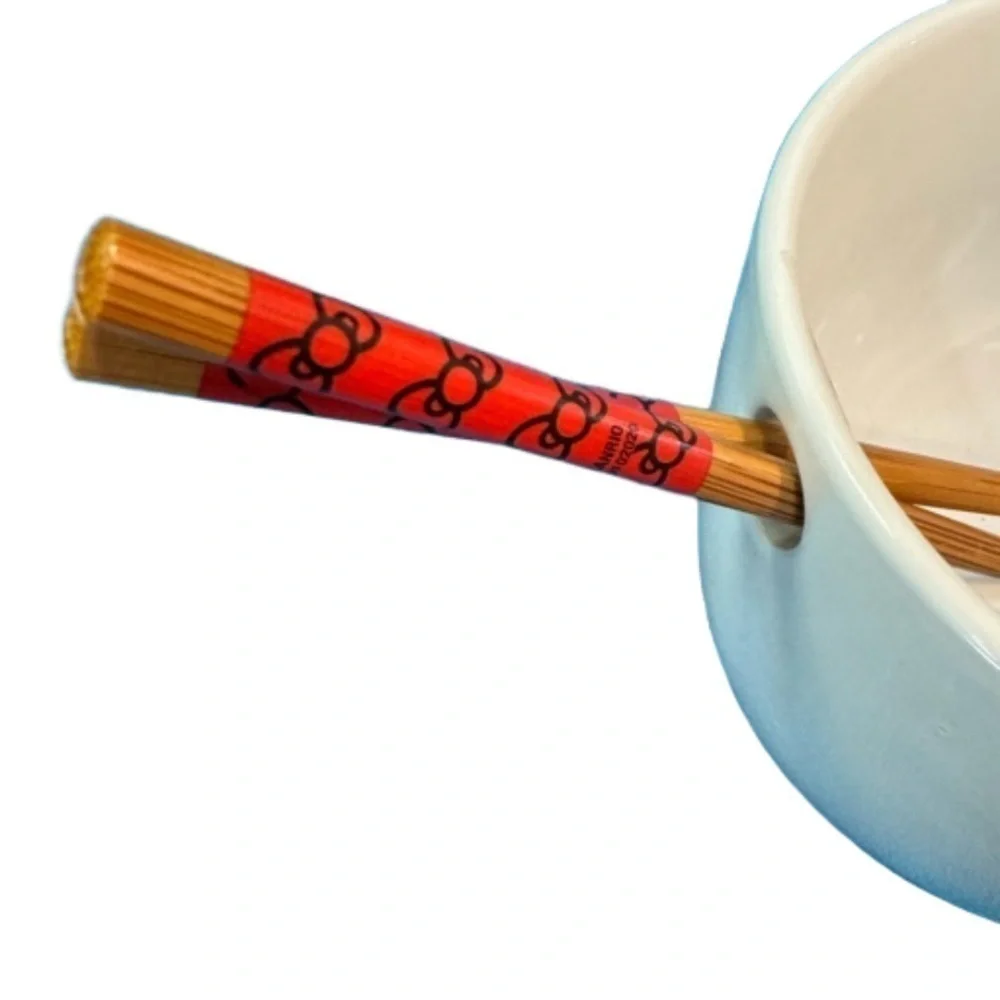 Hello Kitty By Sanrio White Bowl 20 Oz Ramen Bowl With Chop Sticks